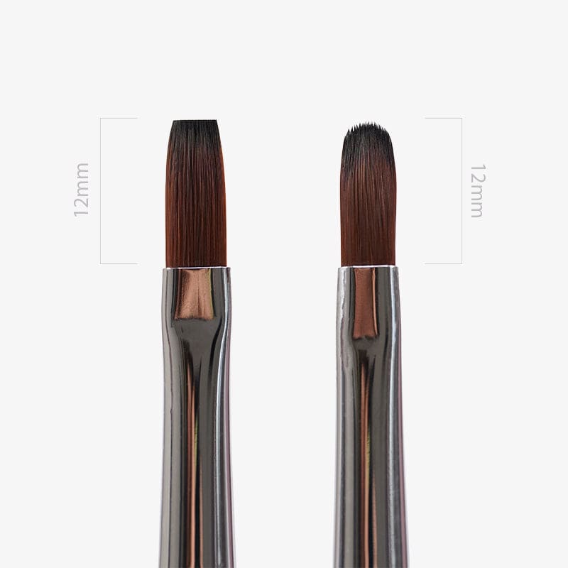 Gros plan des deux têtes 12 mm du GEL BRUSH 2, une plate carrée et une ovale langue de chat