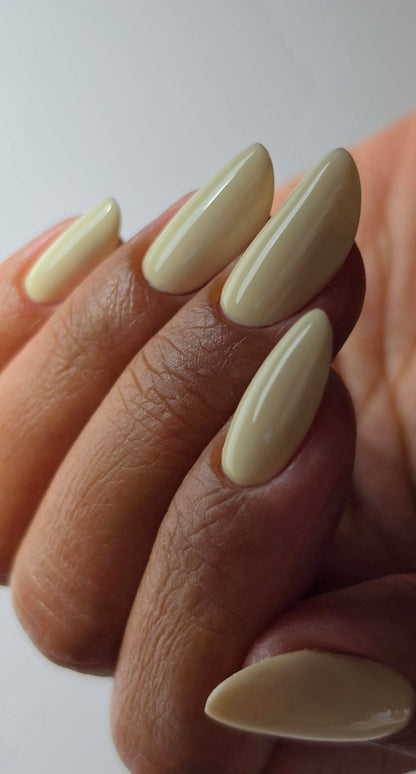 Gel polish Banana milk - NAILS FRS