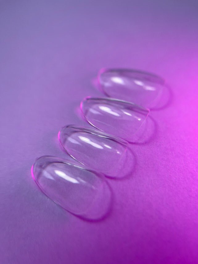 Capsules américaines amande XS natural transparentes posées à plat