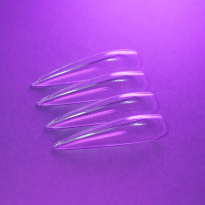 Capsules américaines stiletto XL transparentes posées à plat